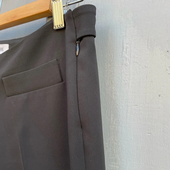 Moschino tailored slim black  crop pant, size 6 - Picture 3 of 9